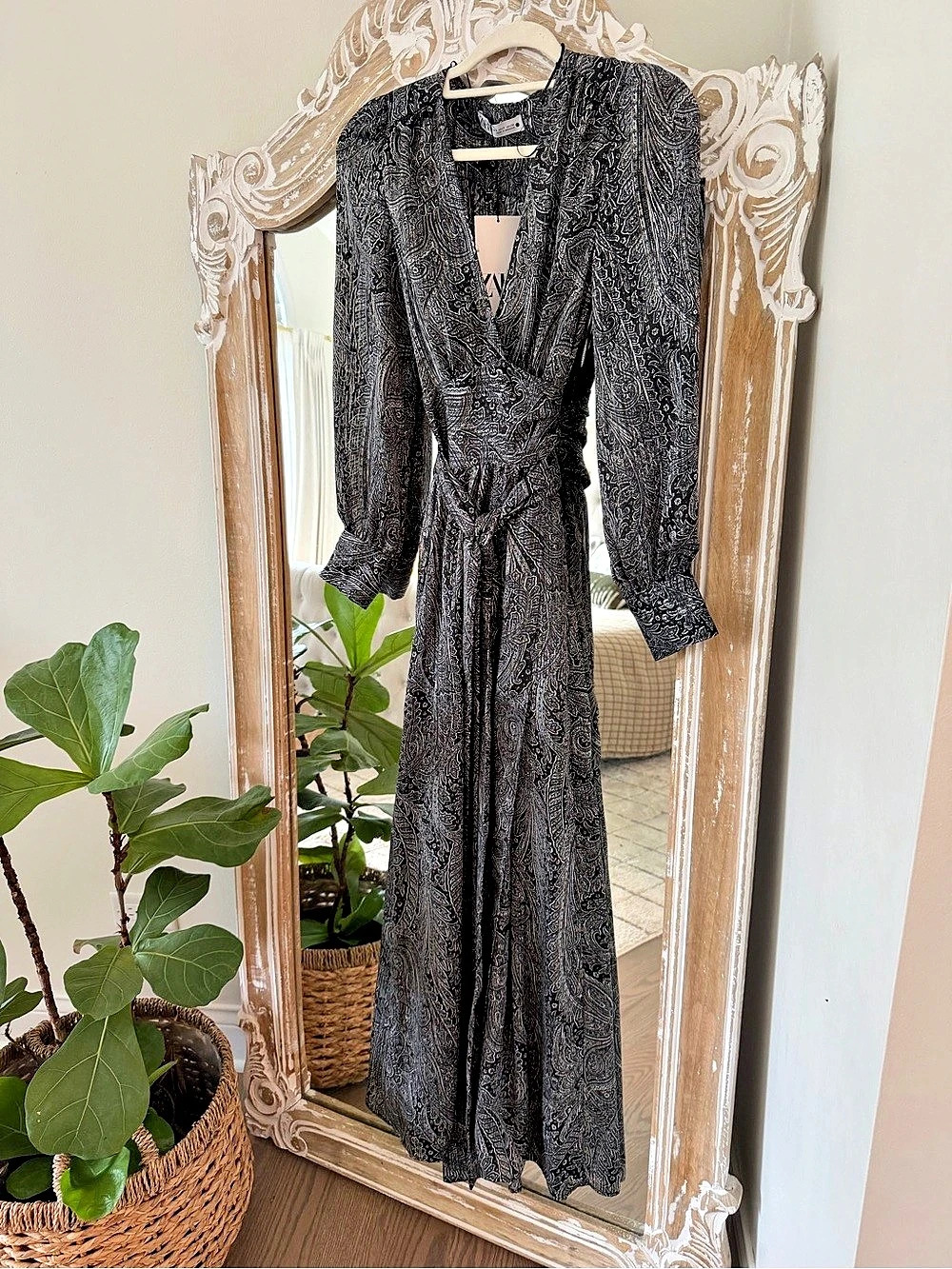 Zara Long Printed Dress Paisley Maxi Dress Black & White Small